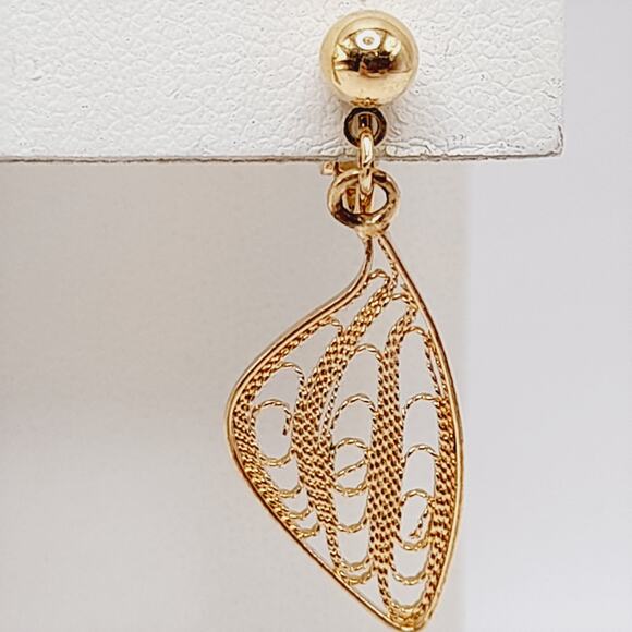 Vintage Crown Trifari Gold Tone Filigree Clip Earrings Dangle Drop Signed - Picture 5 of 11